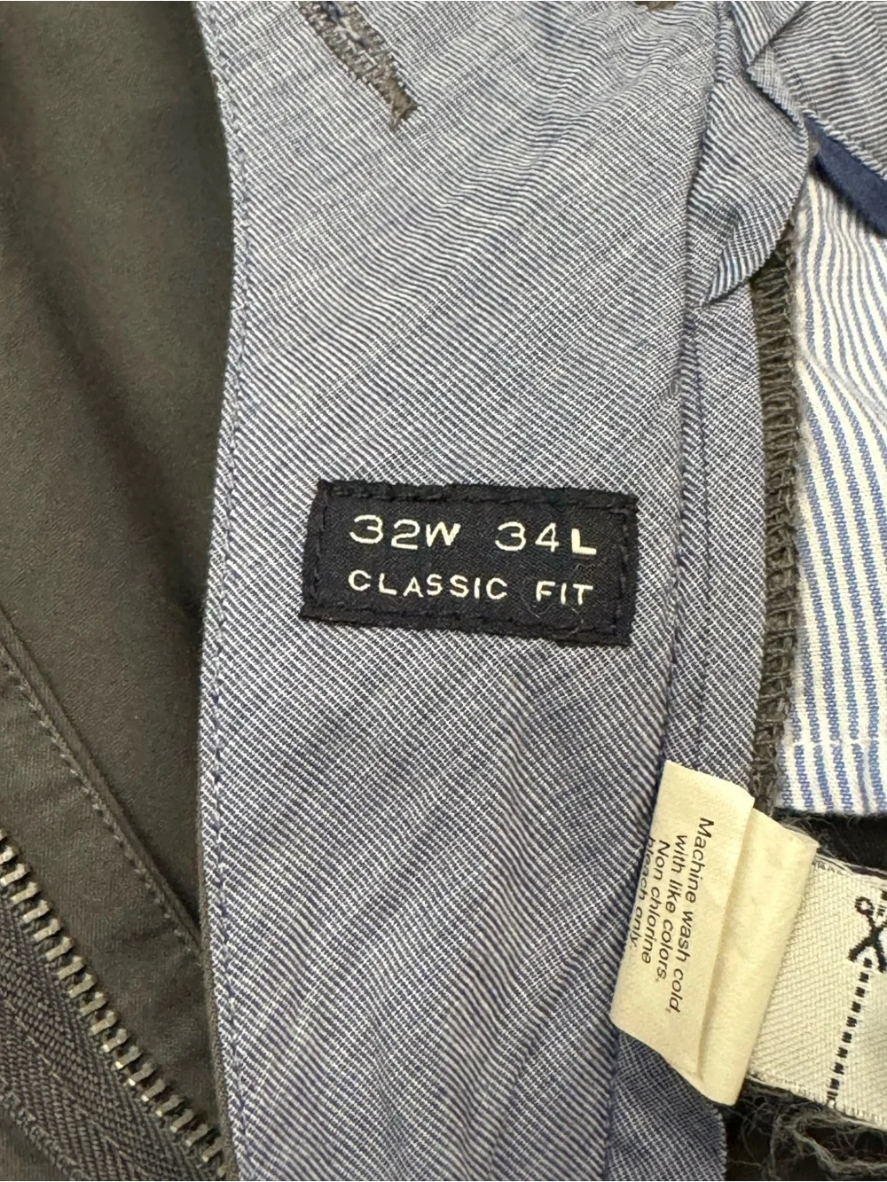 J.Crew Men’s Essex Classic Fit 100% Cotton Chinos in Size 32Wx34L